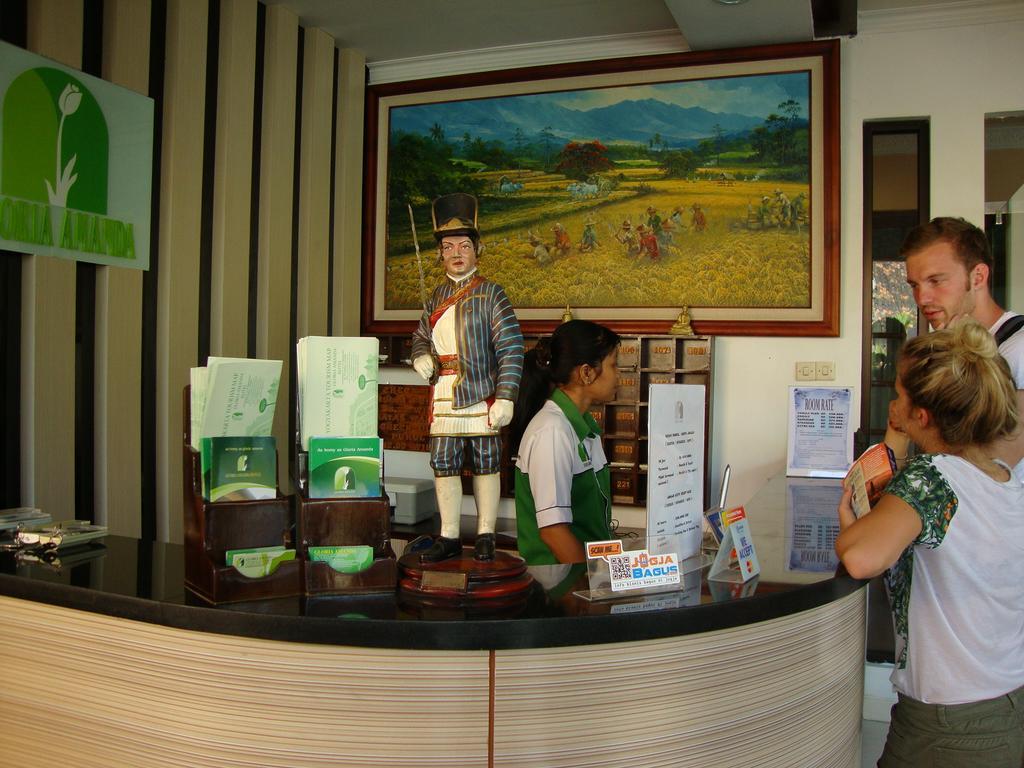 Gloria Amanda Hotel Yogyakarta Exterior photo