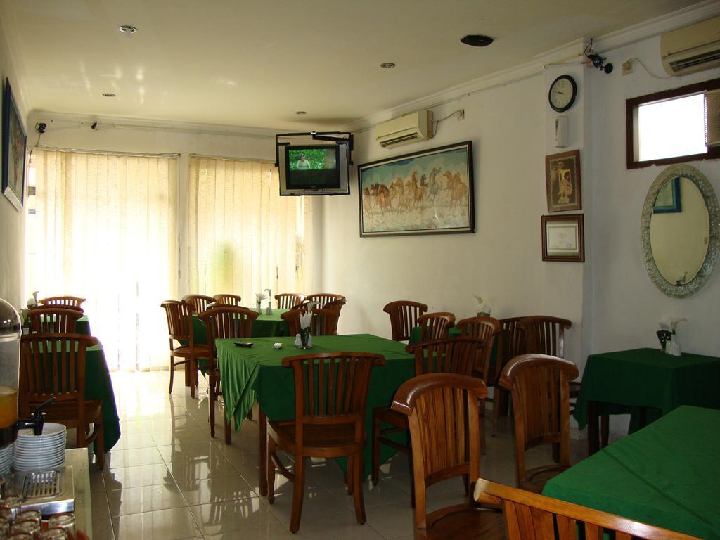 Gloria Amanda Hotel Yogyakarta Exterior photo