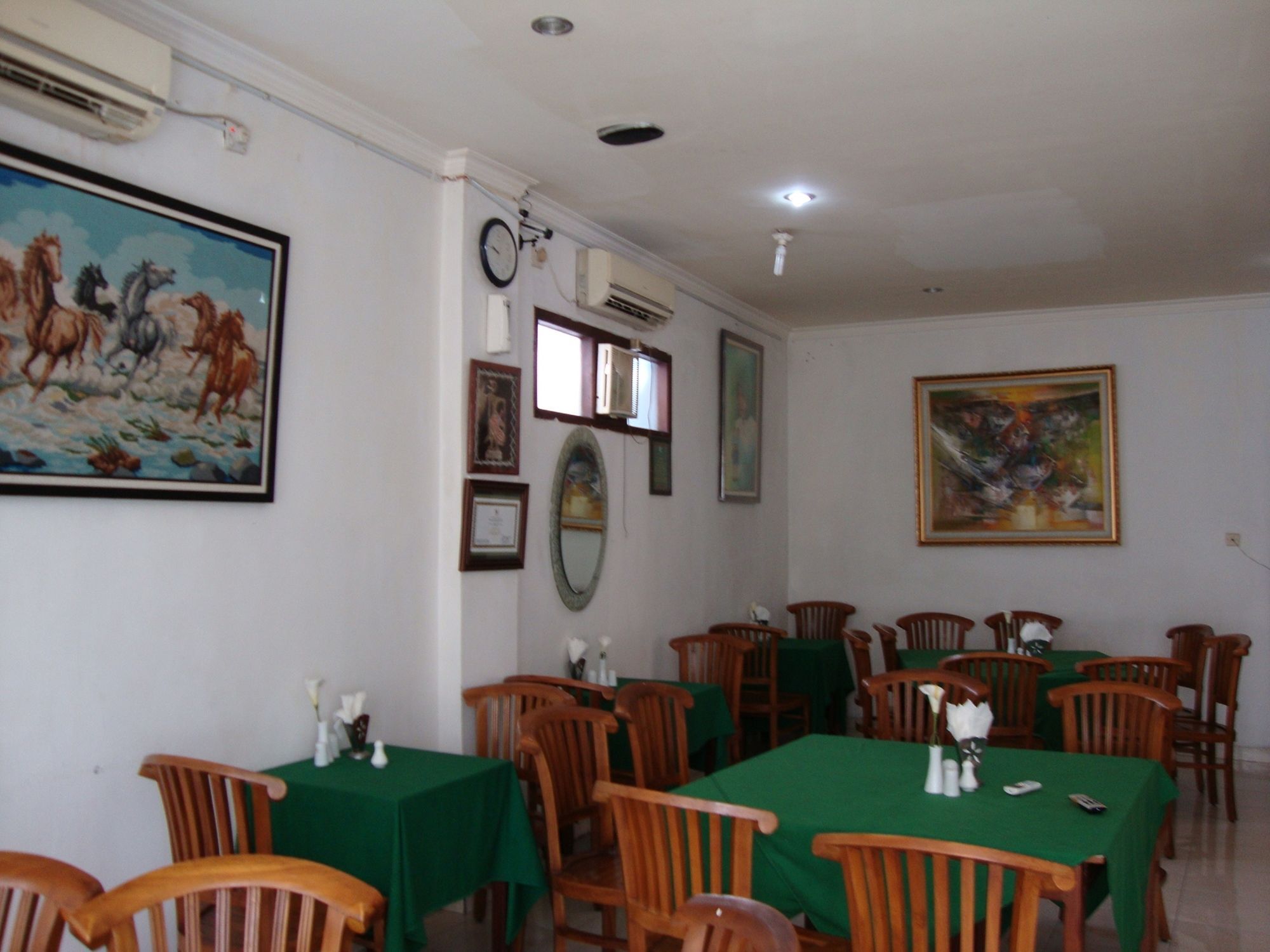 Gloria Amanda Hotel Yogyakarta Exterior photo