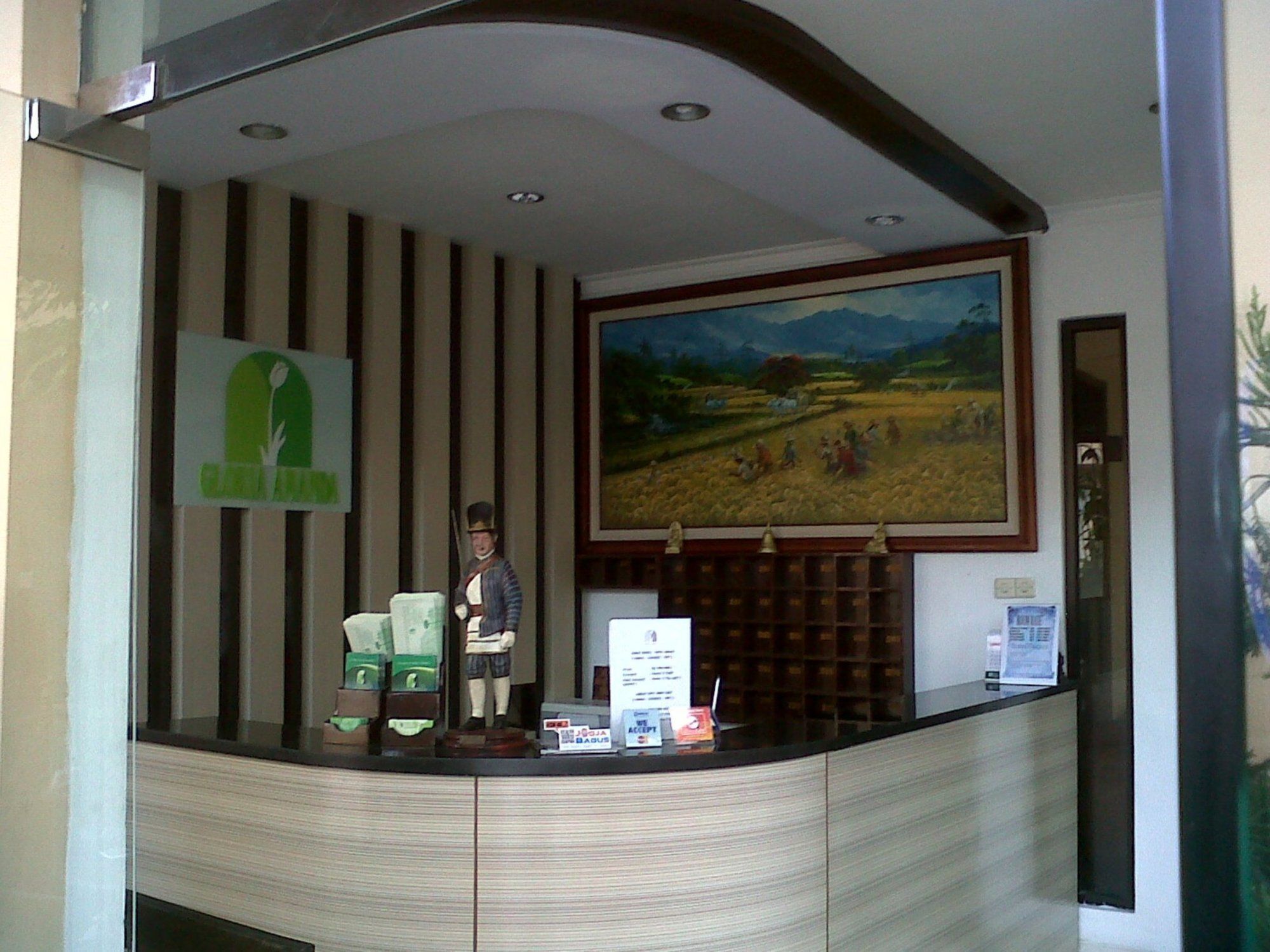 Gloria Amanda Hotel Yogyakarta Exterior photo