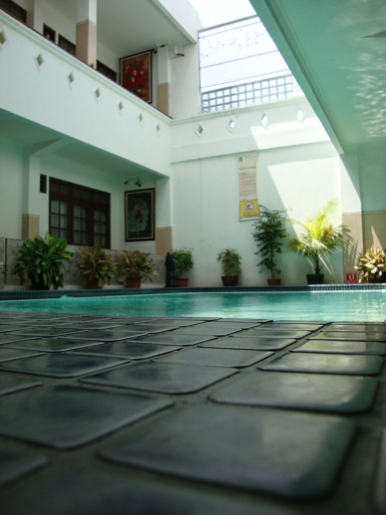 Gloria Amanda Hotel Yogyakarta Exterior photo
