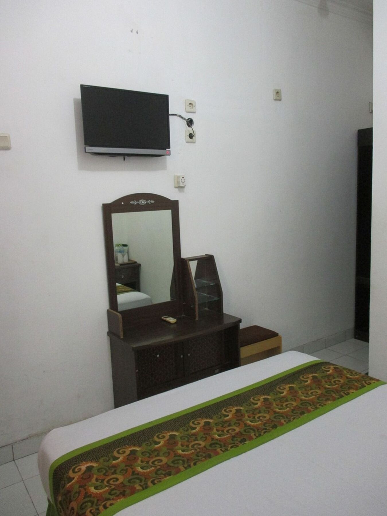Gloria Amanda Hotel Yogyakarta Exterior photo