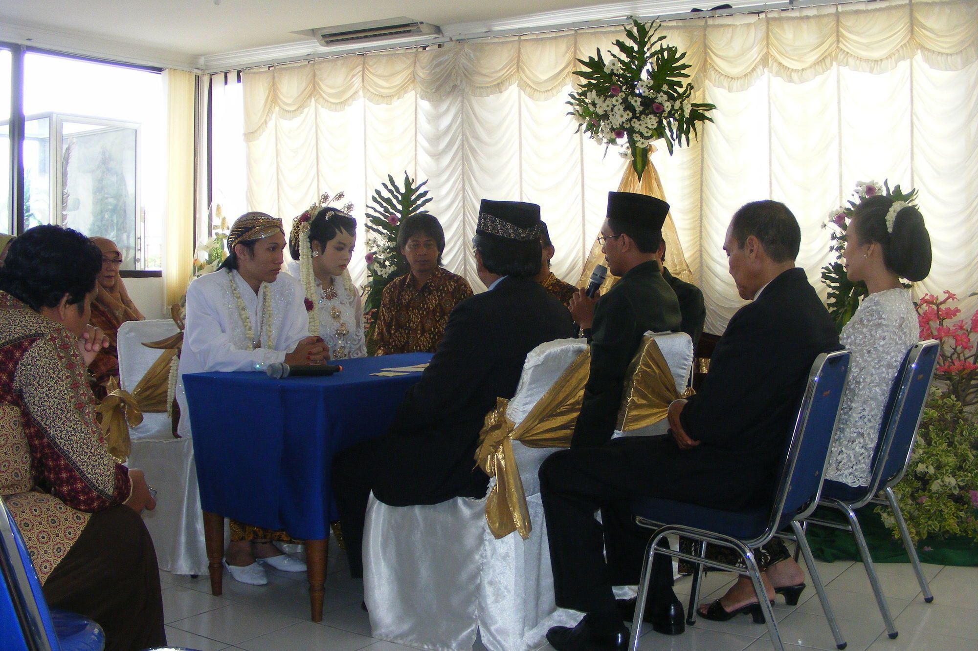Gloria Amanda Hotel Yogyakarta Exterior photo