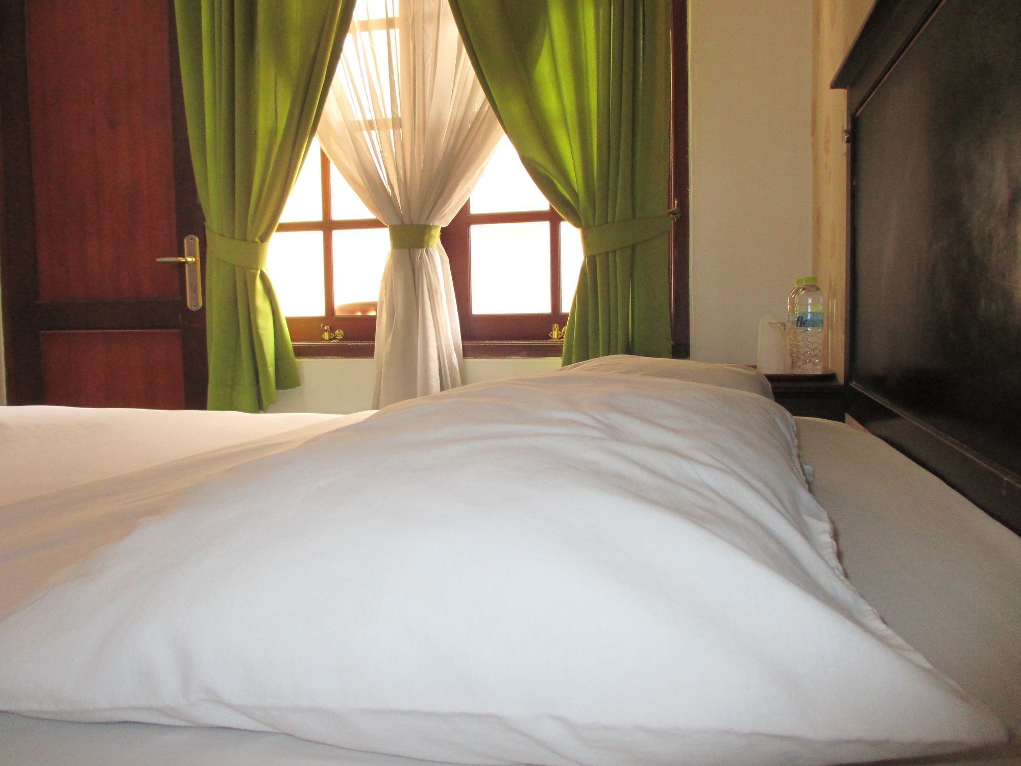 Gloria Amanda Hotel Yogyakarta Exterior photo